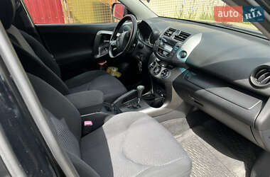 Внедорожник / Кроссовер Toyota RAV4 2010 в 