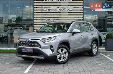 Позашляховик / Кросовер Toyota RAV4 2020 в Львові