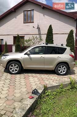 Внедорожник / Кроссовер Toyota RAV4 2008 в 