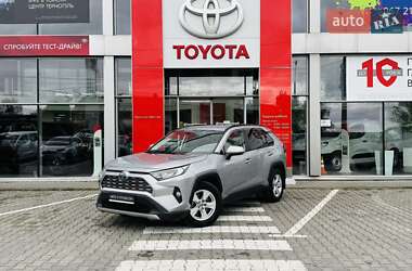 Внедорожник / Кроссовер Toyota RAV4 2019 в Тернополе