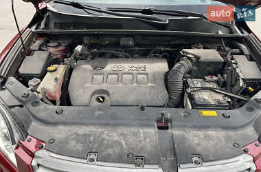 Внедорожник / Кроссовер Toyota RAV4 2010 в 
