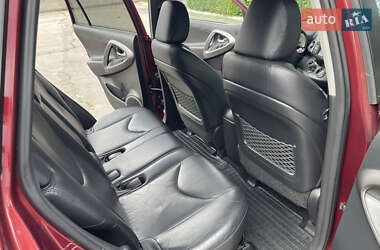 Внедорожник / Кроссовер Toyota RAV4 2010 в 