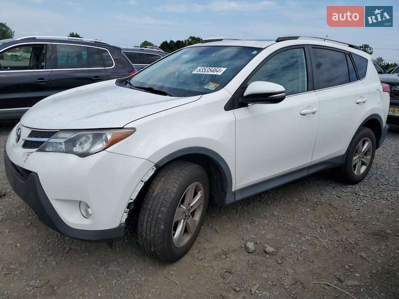 Toyota RAV4 2015