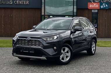 Внедорожник / Кроссовер Toyota RAV4 2020 в Днепре
