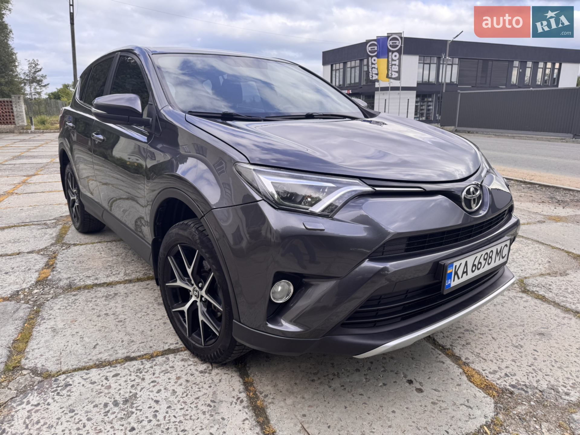 2016 Toyota RAV 4 - мініатюра 9
