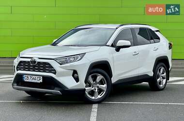Позашляховик / Кросовер Toyota RAV4 2020 в Києві