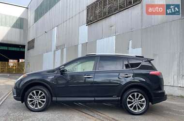 Внедорожник / Кроссовер Toyota RAV4 2016 в Киеве