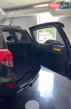Позашляховик / Кросовер Toyota RAV4 2008 в 