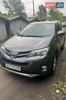 Внедорожник / Кроссовер Toyota RAV4 2013 в Киеве