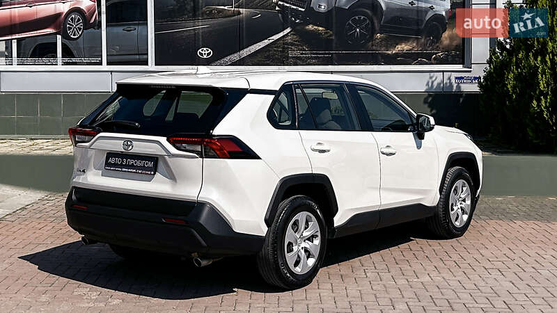 Внедорожник / Кроссовер Toyota RAV4 2021 в Черновцах