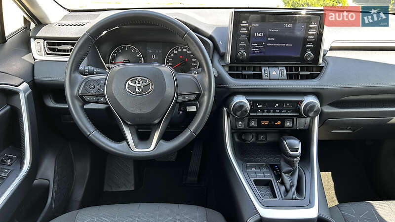 Внедорожник / Кроссовер Toyota RAV4 2021 в Черновцах
