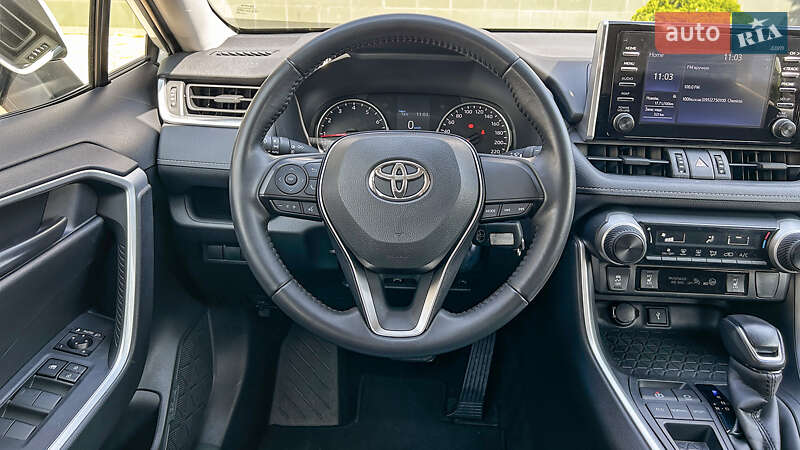 Внедорожник / Кроссовер Toyota RAV4 2021 в Черновцах