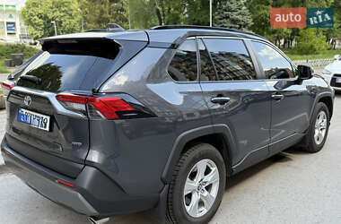 Внедорожник / Кроссовер Toyota RAV4 2020 в Полтаве