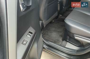 Внедорожник / Кроссовер Toyota RAV4 2018 в 