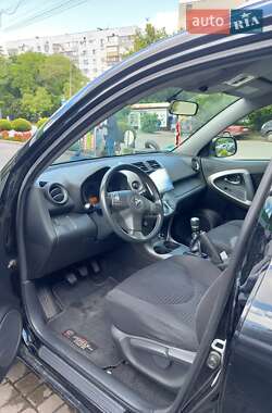 Внедорожник / Кроссовер Toyota RAV4 2007 в 
