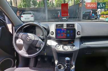 Внедорожник / Кроссовер Toyota RAV4 2007 в 