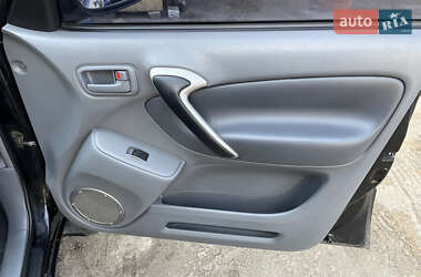 Внедорожник / Кроссовер Toyota RAV4 2000 в 