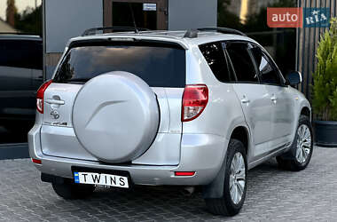 Внедорожник / Кроссовер Toyota RAV4 2006 в 