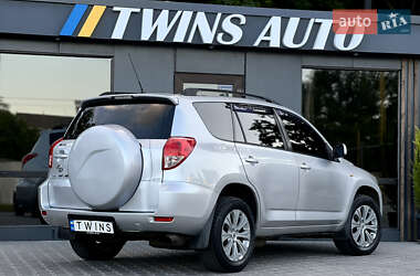 Внедорожник / Кроссовер Toyota RAV4 2006 в 