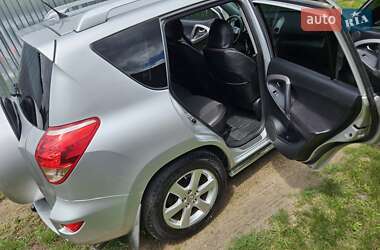 Внедорожник / Кроссовер Toyota RAV4 2008 в 