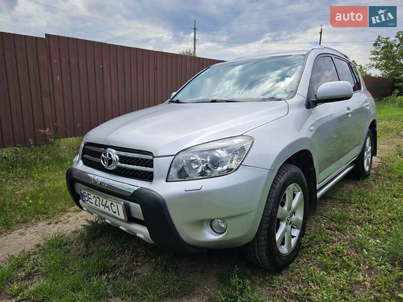 Позашляховик / Кросовер Toyota RAV4 2008 в Первомайську