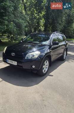 Внедорожник / Кроссовер Toyota RAV4 2007 в 