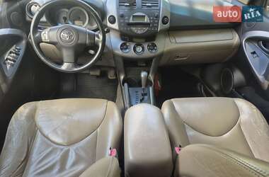 Внедорожник / Кроссовер Toyota RAV4 2007 в 