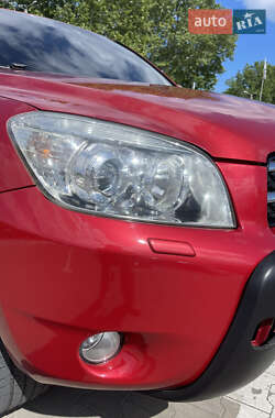 Внедорожник / Кроссовер Toyota RAV4 2008 в 