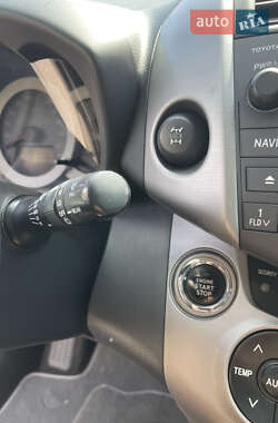 Внедорожник / Кроссовер Toyota RAV4 2008 в 