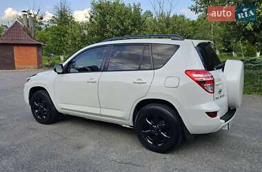 Внедорожник / Кроссовер Toyota RAV4 2010 в 