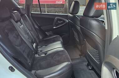 Внедорожник / Кроссовер Toyota RAV4 2010 в 
