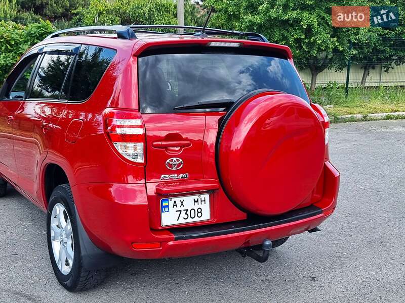 Позашляховик / Кросовер Toyota RAV4 2012 в Хмельницькому