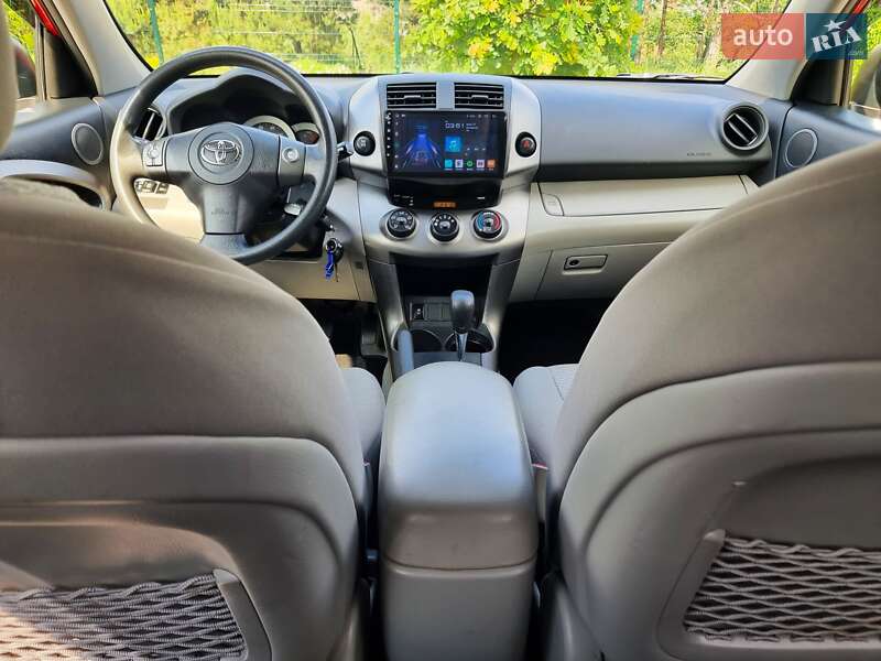 Позашляховик / Кросовер Toyota RAV4 2012 в Хмельницькому