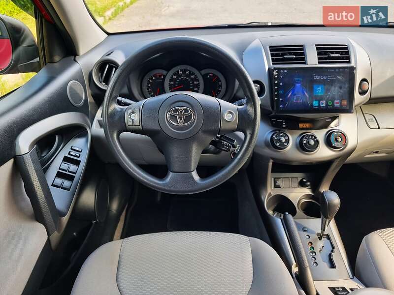 Позашляховик / Кросовер Toyota RAV4 2012 в Хмельницькому