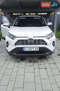 Внедорожник / Кроссовер Toyota RAV4 2021 в Киеве