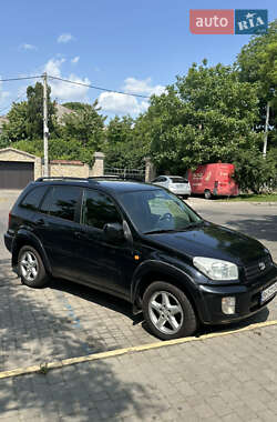 Внедорожник / Кроссовер Toyota RAV4 2002 в 