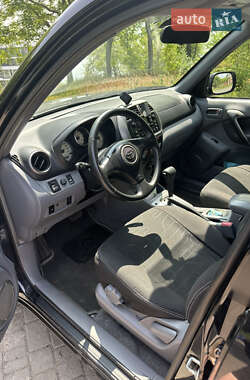 Внедорожник / Кроссовер Toyota RAV4 2002 в 
