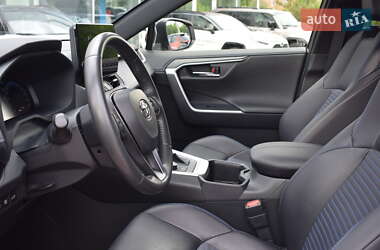 Внедорожник / Кроссовер Toyota RAV4 2023 в 
