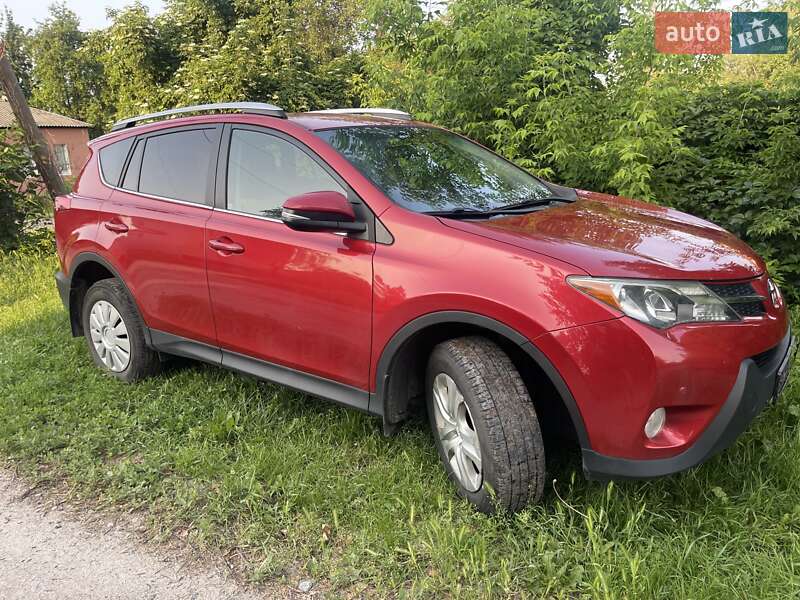 Внедорожник / Кроссовер Toyota RAV4 2015 в Харькове