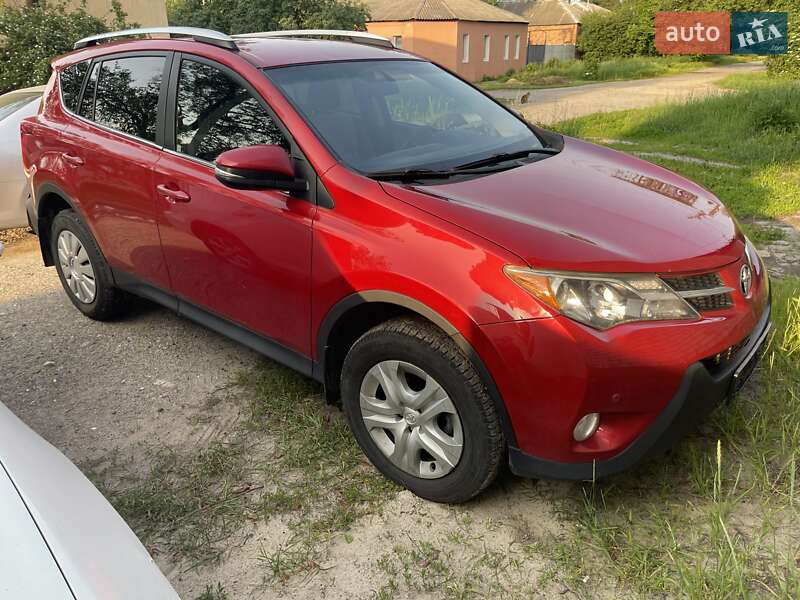 Внедорожник / Кроссовер Toyota RAV4 2015 в Харькове