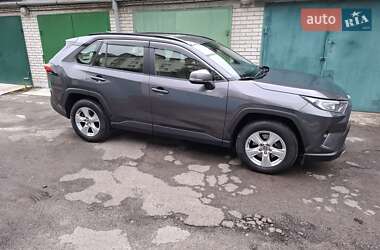 Позашляховик / Кросовер Toyota RAV4 2019 в Львові