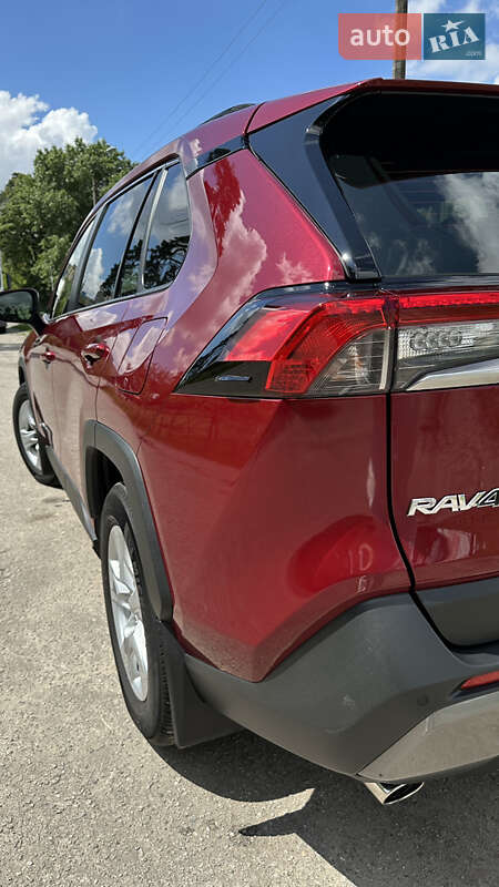 Внедорожник / Кроссовер Toyota RAV4 2019 в Киеве