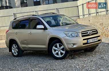 Позашляховик / Кросовер Toyota RAV4 2007 в 