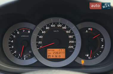 Позашляховик / Кросовер Toyota RAV4 2007 в 