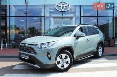 Внедорожник / Кроссовер Toyota RAV4 2021 в Киеве