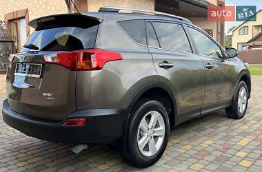 Позашляховик / Кросовер Toyota RAV4 2013 в 