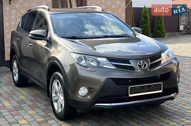 Позашляховик / Кросовер Toyota RAV4 2013 в 