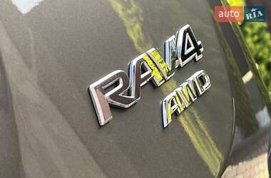 Позашляховик / Кросовер Toyota RAV4 2013 в 