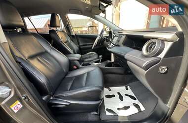 Позашляховик / Кросовер Toyota RAV4 2013 в 