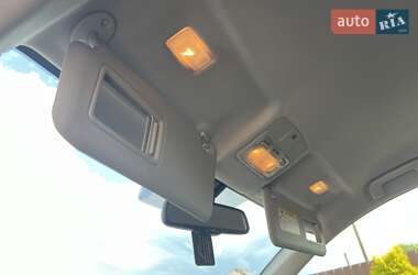 Позашляховик / Кросовер Toyota RAV4 2013 в 